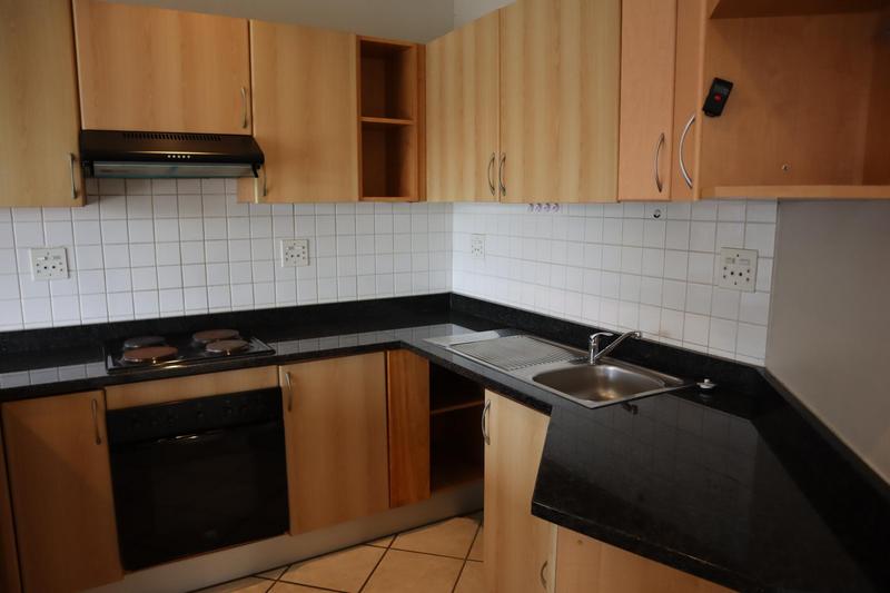 To Let 2 Bedroom Property for Rent in Vredehoek Western Cape